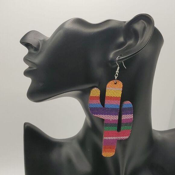 New PERFECT SUNSET TEXTILE CACTUS EARRINGS CINCO DE MAYO - Picture 3 of 7
